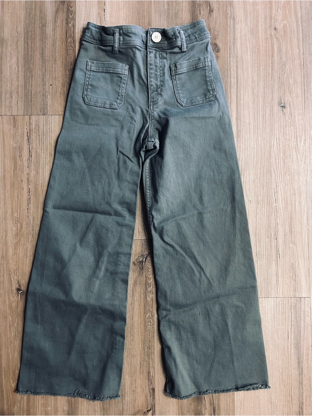Zara Girl’s Wide-Leg Cargo Pants in Olive Green
